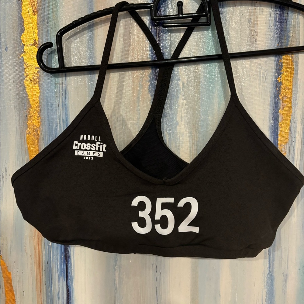 CrossFit Games 2023 NoBull sports bra. large. Heathered black/grey